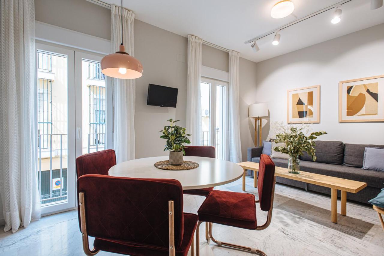 Guadalquivir Terrace Suite Apartments Sevilla Bagian luar foto